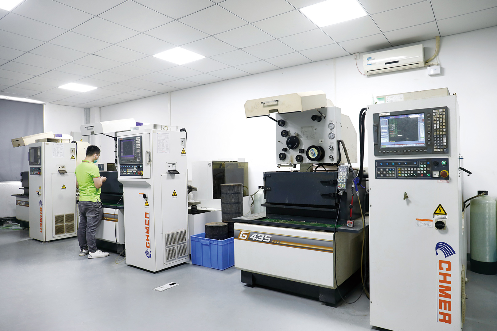 Centro de corte de hilo lento